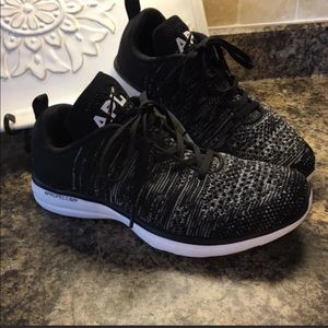 All sneakers women’s